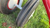 MASSEY FERGUSON 92 TWIN ROTOR RAKE - 23
