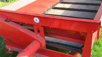 MASSEY FERGUSON 19-7 FYM SPREADER - 9