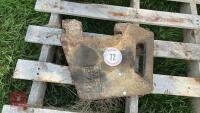 1 MASSEY FERGUSON 27KG FRONT WEIGHT - 15