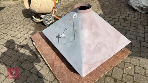 FERTILISER SPINNER HOPPER