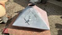 FERTILISER SPINNER HOPPER - 2