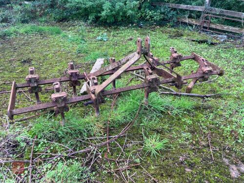 VINAGE 7' CULTIVATOR