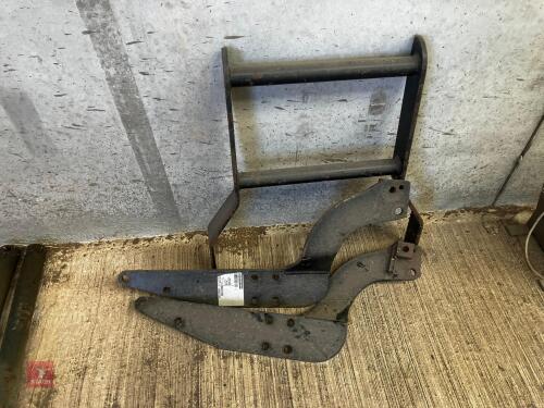 QUICKIE JOHN DEERE 6M LOADER GUARD