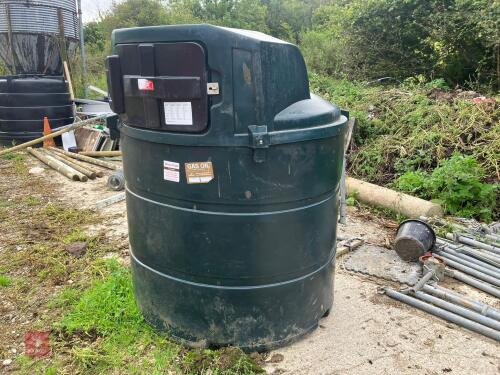 DESO V1340 PLASTIC BUNDED FUEL TANK
