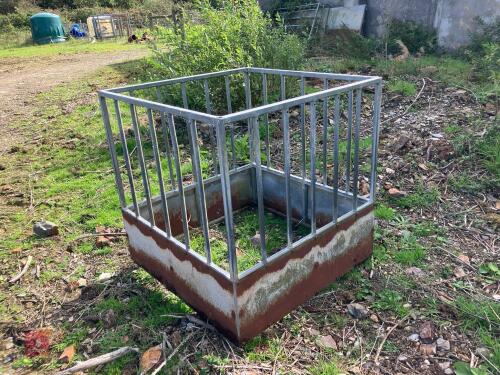 GALVANISED SHEEP HAY FEEDER