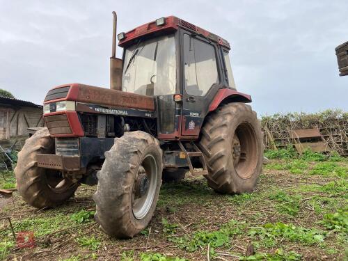 CASE INTERNATIONAL 895 4WD TRACTOR