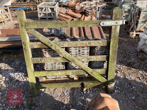 WOODEN GATE