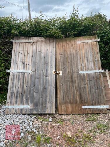 WOODEN DOORS