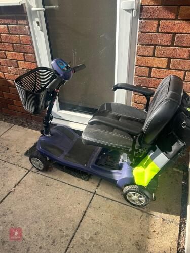 CARE CO ELECTRIC MOBILITY SCOOTER