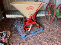 VICON FERTILISER SPREADER MKII - 2