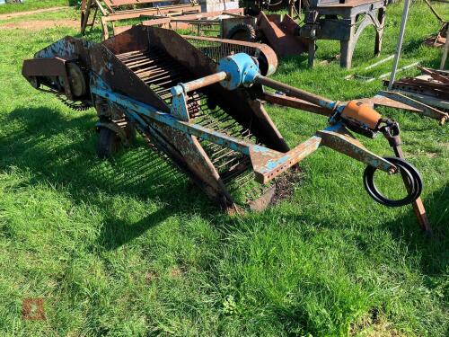 SINGLE ROW POTATO HARVESTER