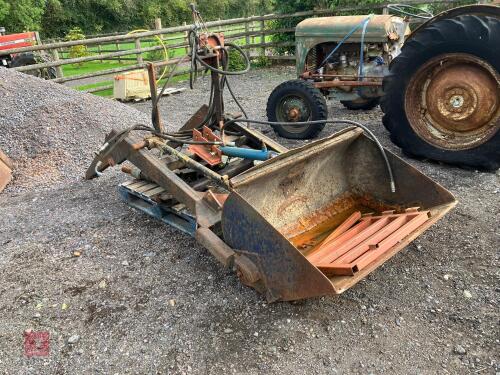 FRONT END LOADER