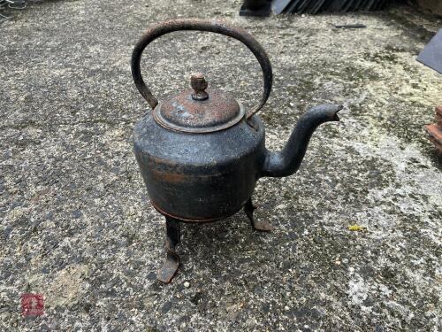 CAST IRON KETTLE & TRIVET