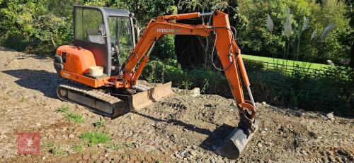 2000 HITACHI EX30 3T DIGGER