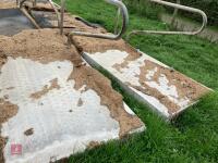 29 PORTABLE COW CUBICLES - 7
