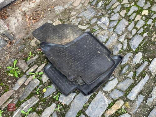 RUBBER CAR MATS