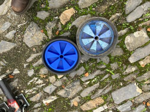 PAIR OF WHEELS TO FIT CREEP FEEDERS