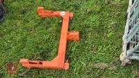 3 POINT LINKAGE LIFTING ADATOR - 5