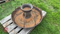 CAST IRON ROUND TROUGH C/W BARS - 5