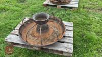 CAST IRON ROUND TROUGH C/W BARS - 6