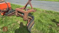 YARD SCRAPER - 2