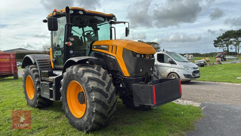 2016 JCB FASTRAC 4220 4WD TRACTOR
