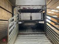 PARKHOUSE 35' 3 DECK LIVESTOCK TRAILER - 18