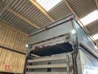 PARKHOUSE 35' 3 DECK LIVESTOCK TRAILER - 22
