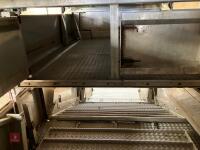 PARKHOUSE 35' 3 DECK LIVESTOCK TRAILER - 34
