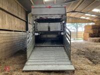 PARKHOUSE 35' 3 DECK LIVESTOCK TRAILER - 35