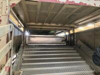 PARKHOUSE 35' 3 DECK LIVESTOCK TRAILER - 40