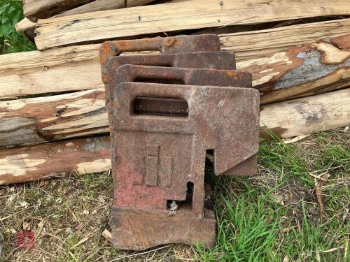 4 INTERNATIONAL TRACTOR WEIGHTS