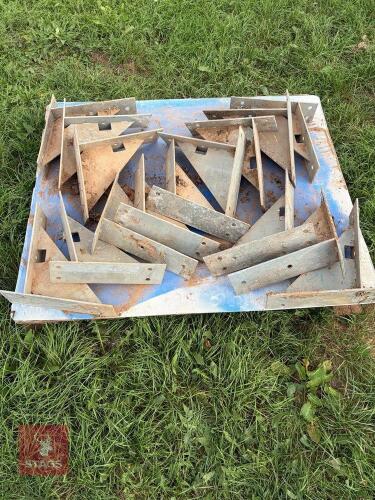 15 METAL ROOF ANGLES