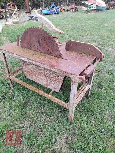 TWOSE SAW BENCH