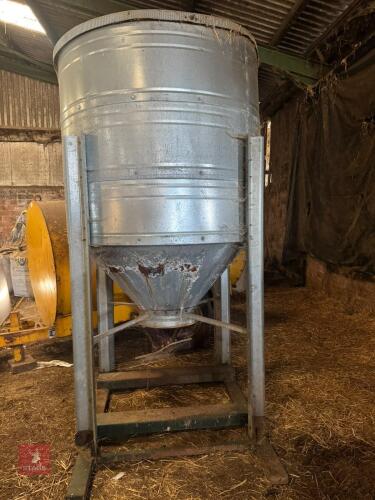 1.5 TONNE FEED BIN