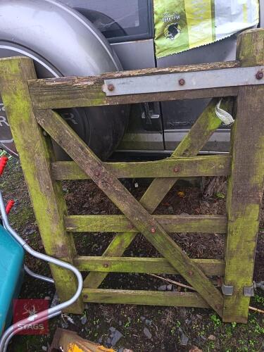 3' WOODEN GATE