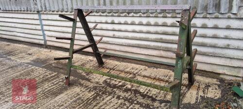 METAL STAND