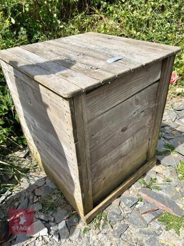LARGE WOODEN COMPOST BIN