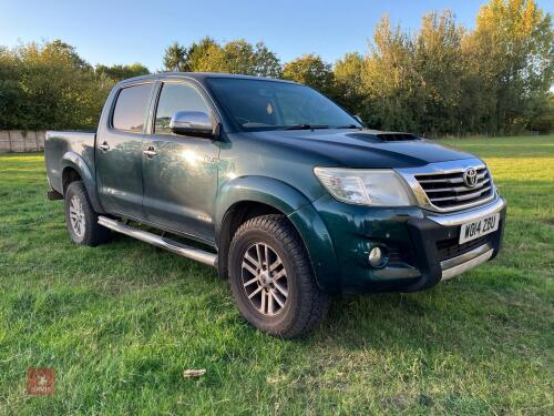 2014 TOYOTA HILUX INVINCIBLE 4WD PICKUP
