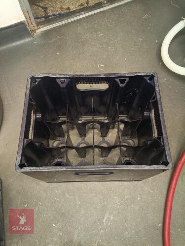 5 BOTTLE CRATES