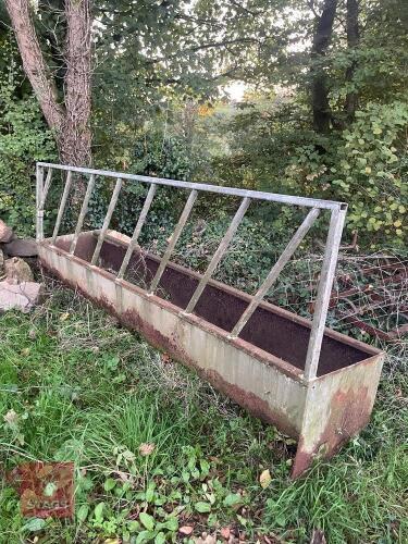 FREESTANDING DIAGONAL FEEDER BARRIER(S/R