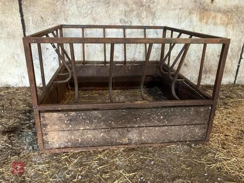 2M X 2M SQUARE YOUNGSTOCK FEEDER
