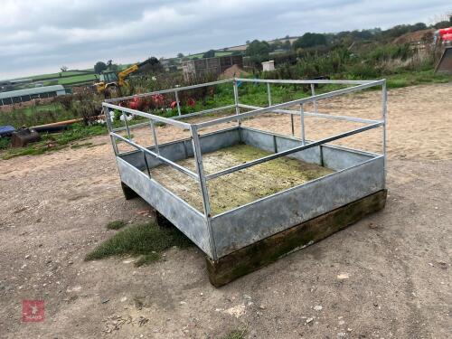 SQUARE SHEEP/CALF FEEDER