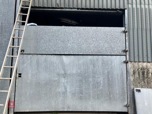 3 X 11' 10'' TRIPPLE DOORS