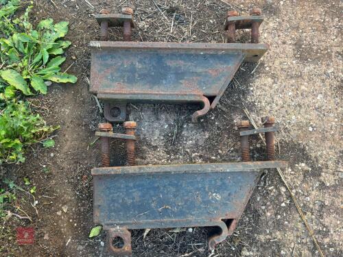 SET OF QUICKE NO3 BOLT ON BRACKETS