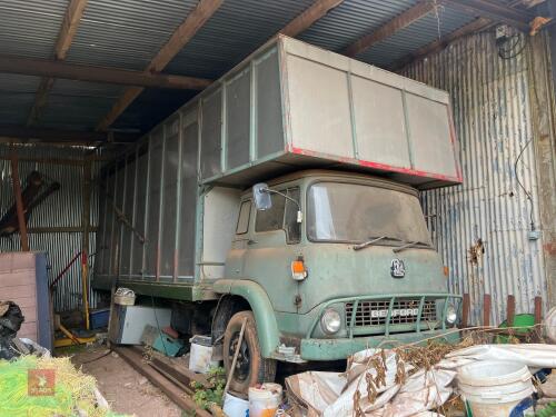 BEDFORD TK PETROL LIVESTOCK LORRY (S/R)
