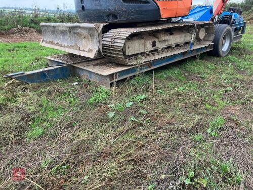 18' HYDRAULIC LOW LOADING TRAILER
