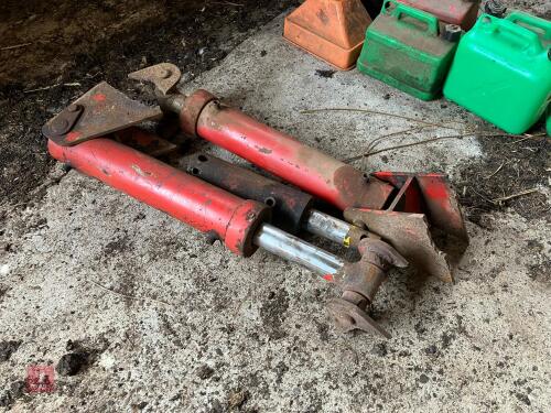3 HYDRAULIC RAMS
