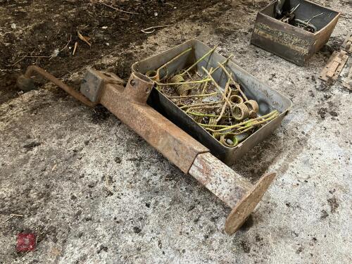 TRAILER BOX JACK AND TINES