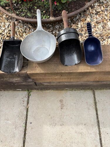 4 CHICKEN FEED SCOOPS